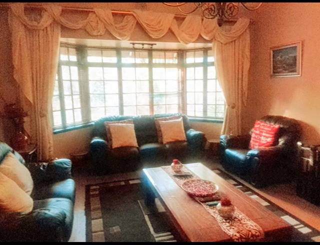 4 BEDROOM HOUSE FOR SALE IN KENSINGTON